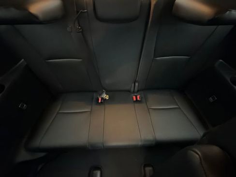 Used 2026 Toyota Highlander XLE image 18