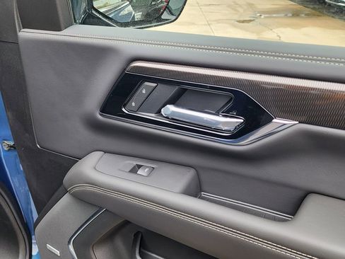 New 2026 GMC Yukon Elevation w/ Elevation Premium Package AWD/4WD image 43