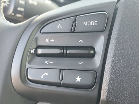 Used 2024 Hyundai Venue Limited FWD image 27