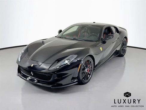 Used 2018 Ferrari 812 Superfast image 3