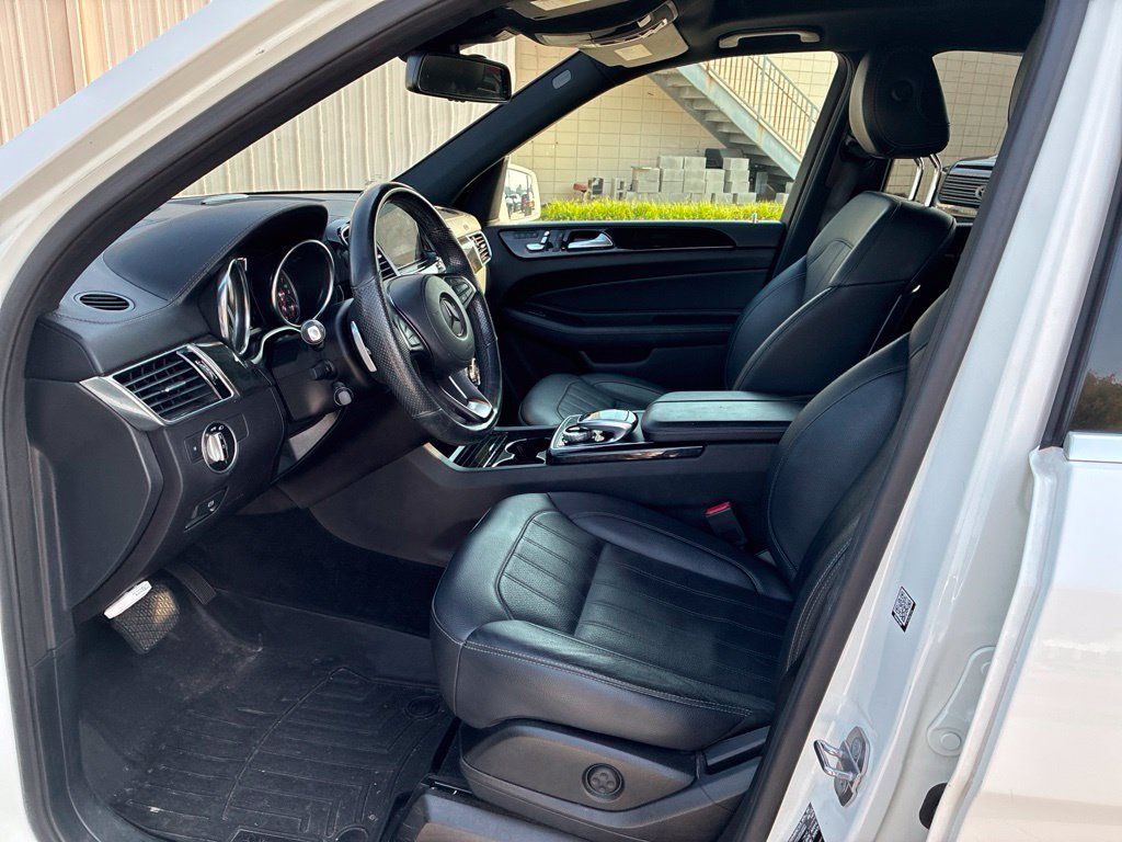 Used 2018 Mercedes-Benz GLS 450 4MATIC image 24
