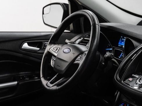 Used 2019 Ford Escape Titanium image 20