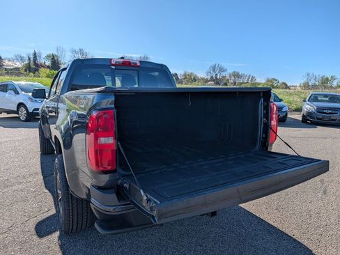Used 2017 Chevrolet Colorado Z71 AWD/4WD image 18