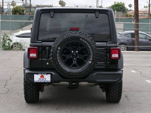 Used 2021 Jeep Wrangler Unlimited Sport AWD/4WD image 5