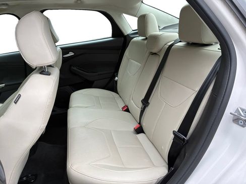 Used 2018 Ford Focus Titanium FWD image 14