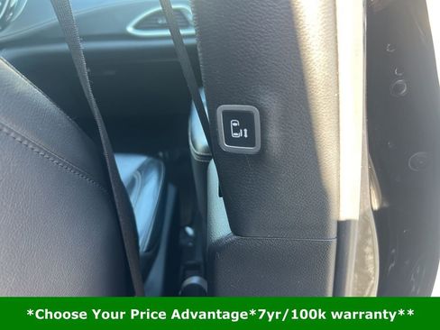 Certified 2022 Chrysler Pacifica Touring-L w/ S Appearance Package image 24