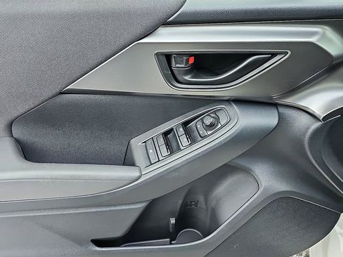 Certified 2025 Subaru Impreza 2.0i image 12