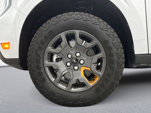 Used 2025 Ford Maverick Tremor image 26