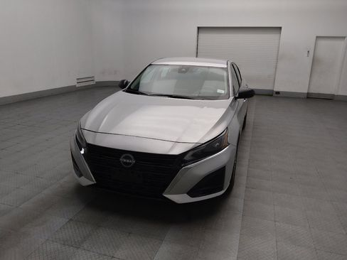 Used 2024 Nissan Altima 2.5 SV image 15