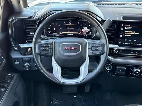 Used 2025 GMC Sierra 1500 SLT AWD/4WD image 13