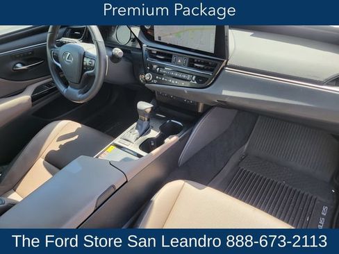 Used 2025 Lexus ES 300h w/ Premium Package FWD image 19