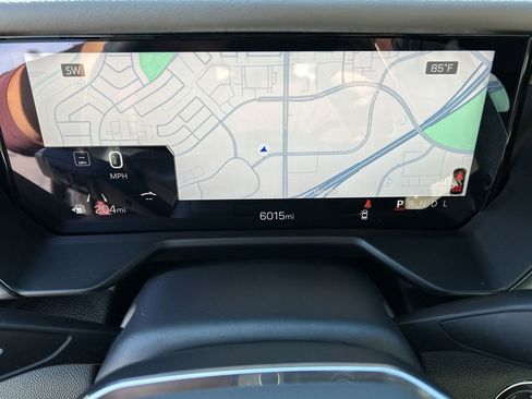 New 2025 GMC Acadia Elevation image 11