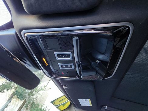 Used 2020 Land Rover Range Rover HSE image 39