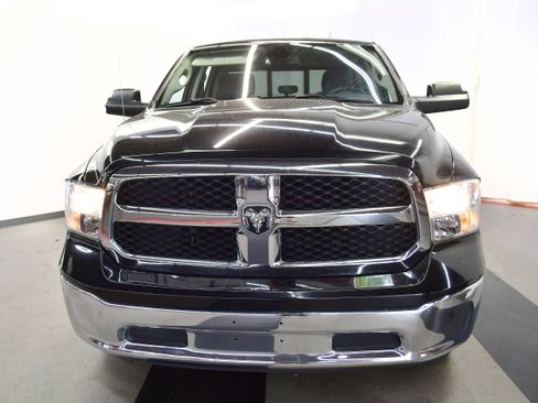 Used 2023 RAM 1500 Classic SLT w/ Trailer & Traction Group image 3