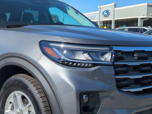 New 2026 Ford Explorer Active w/ Active Comfort Package image 10