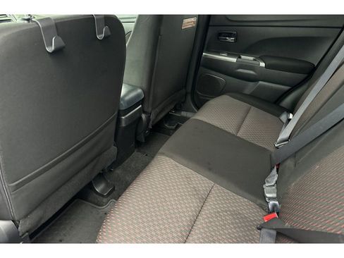 Used 2018 Mitsubishi Outlander Sport ES image 13