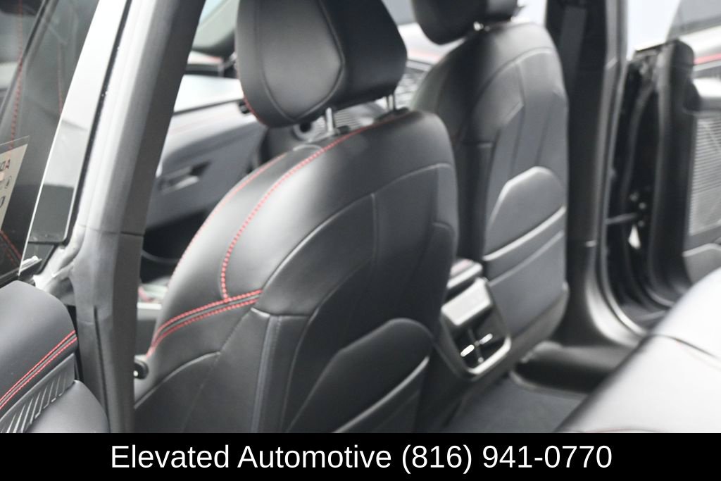 Used 2026 Dodge Charger R/T w/ Driver Convenience Group AWD/4WD image 19