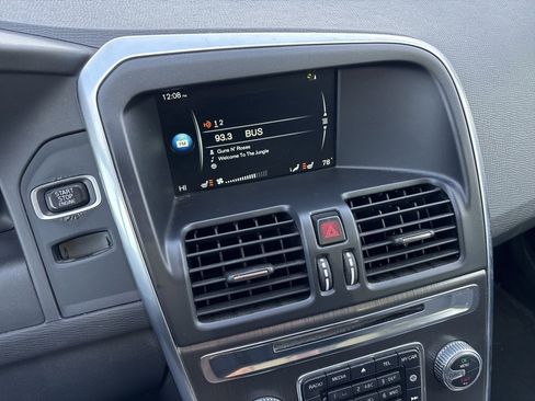 Used 2016 Volvo XC60 T5 Premier w/ Proximity Package image 8