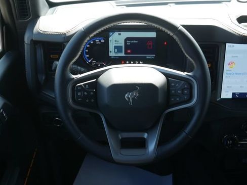 Used 2024 Ford Bronco Badlands AWD/4WD image 15