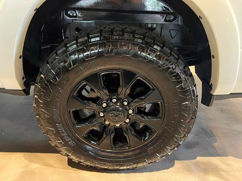 Used 2022 RAM 3500 Limited AWD/4WD image 11