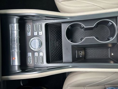 Used 2024 Lincoln Nautilus Premier w/ Equipment Group 102A image 20