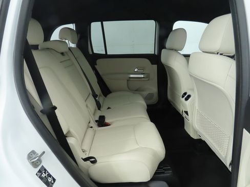 Certified 2025 Mercedes-Benz GLB 250 image 23