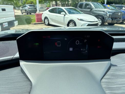 New 2026 Toyota C-HR AWD/4WD image 27