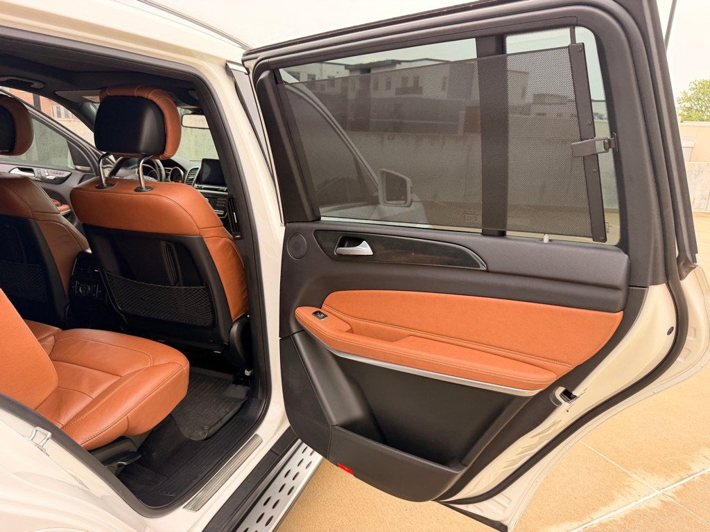 Used 2017 Mercedes-Benz GLS 550 4MATIC image 19