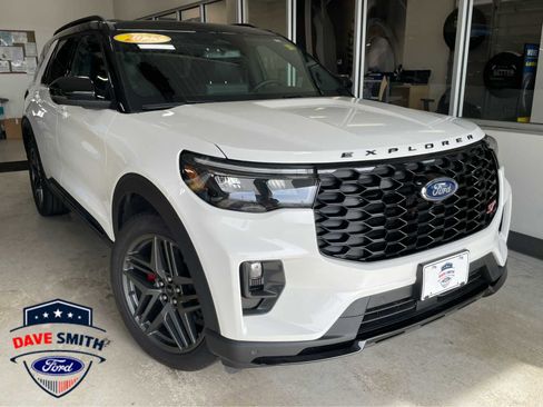 Used 2025 Ford Explorer ST w/ Sun And Sound Package AWD/4WD image 1