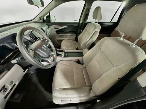 Used 2020 Honda Pilot EX image 13