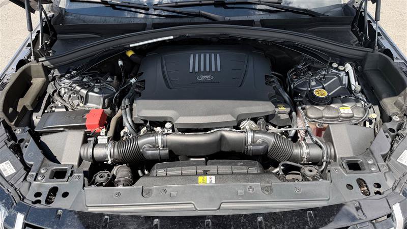 Used 2019 Land Rover Range Rover Velar S AWD/4WD image 44