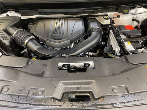 Used 2026 GMC Acadia Elevation w/ Elevation Premium Package AWD/4WD image 10