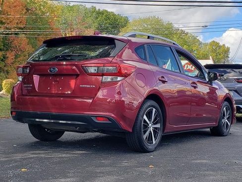 Used 2021 Subaru Impreza 2.0i Premium image 3