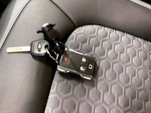 Used 2021 Chevrolet Colorado Z71 image 13