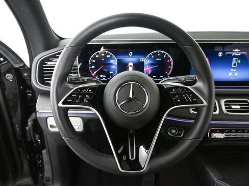 Certified 2025 Mercedes-Benz GLE 450 4MATIC image 2