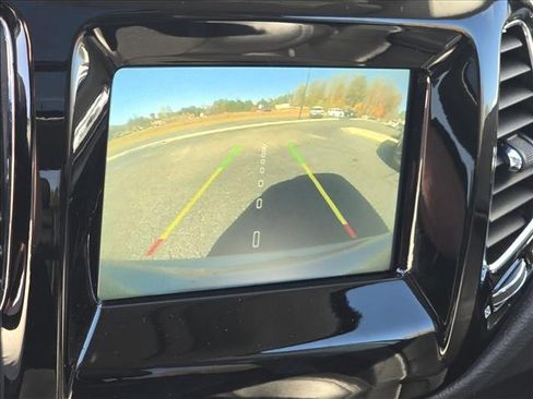 Used 2020 Jeep Compass Latitude image 5