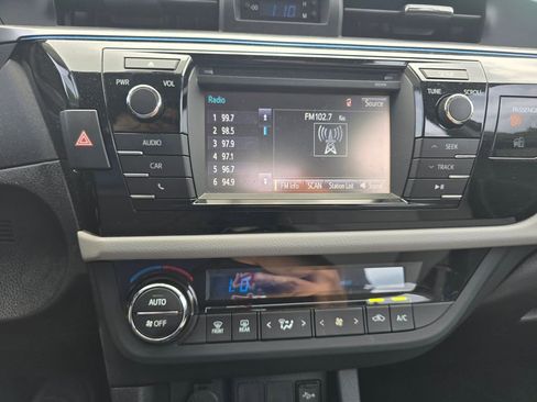 Used 2014 Toyota Corolla LE FWD image 20
