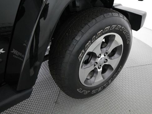 Used 2018 Jeep Wrangler Unlimited Sahara AWD/4WD image 60
