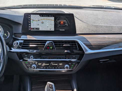 Used 2018 BMW 530i xDrive AWD/4WD image 18