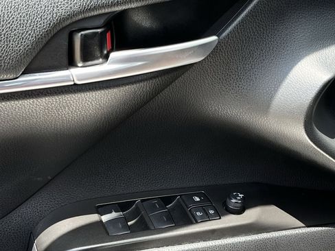 Used 2024 Toyota Camry SE FWD image 21