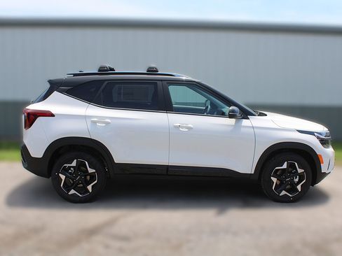 New 2026 Kia Seltos S image 5