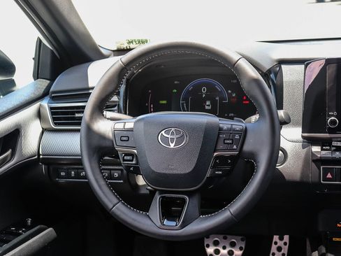Certified 2025 Toyota Camry SE w/ Convenience Package FWD image 18