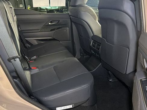 Used 2024 Lexus GX 550 AWD/4WD image 15
