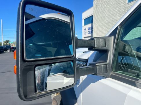 Used 2015 Ford F550 4x4 Regular Cab Super Duty image 24