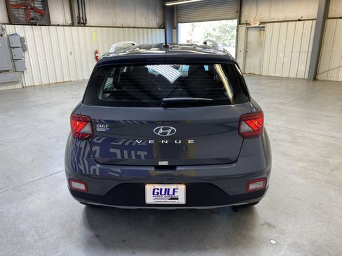 Used 2024 Hyundai Venue SEL image 7
