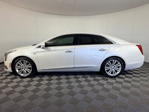 Used 2018 Cadillac XTS Luxury w/ Driver Awareness Package FWD image 7