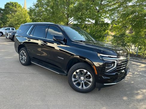 Used 2026 Chevrolet Tahoe LT w/ Comfort Package RWD image 2