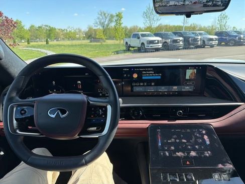 Used 2025 INFINITI QX80 Autograph AWD/4WD image 42