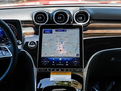 New 2025 Mercedes-Benz GLC 350e 4MATIC image 11