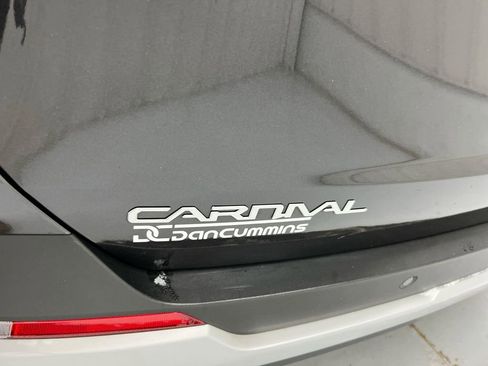 Used 2025 Kia Carnival LXS image 27